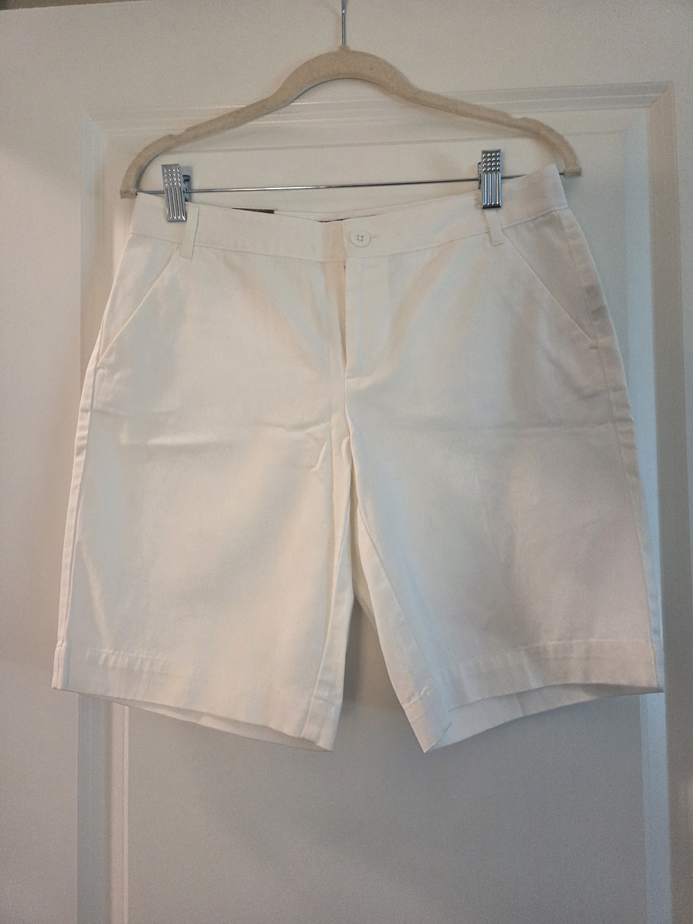 American Living White Bermuda Shorts Size 2